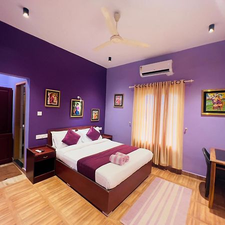 Munnar Blue Mist Bed & Breakfast Dış mekan fotoğraf
