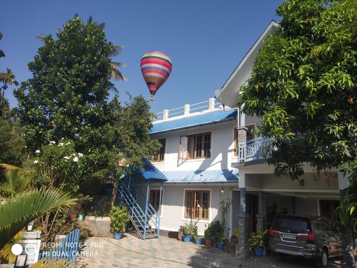 Munnar Blue Mist Bed & Breakfast Dış mekan fotoğraf
