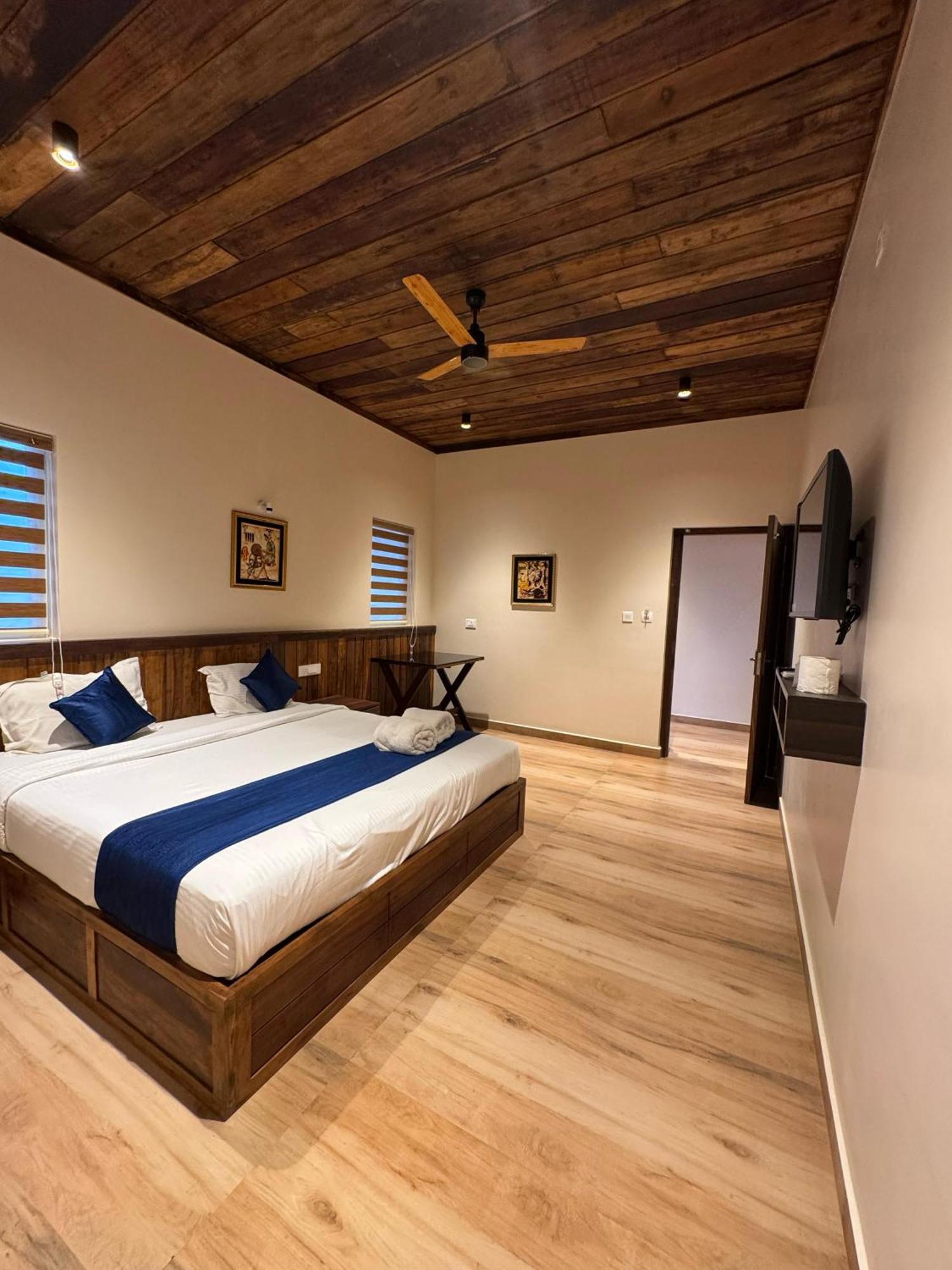 Munnar Blue Mist Bed & Breakfast Dış mekan fotoğraf