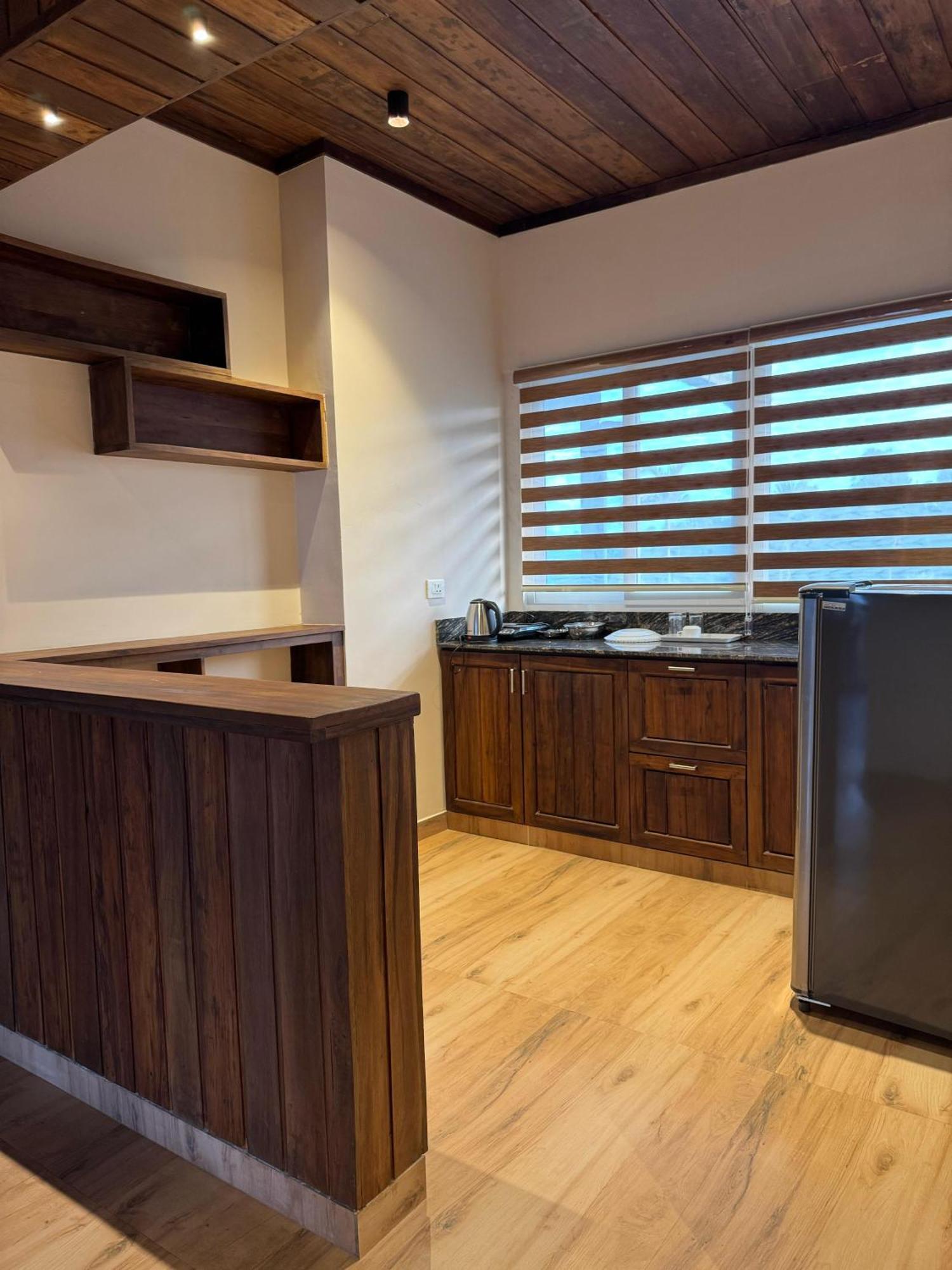 Munnar Blue Mist Bed & Breakfast Dış mekan fotoğraf