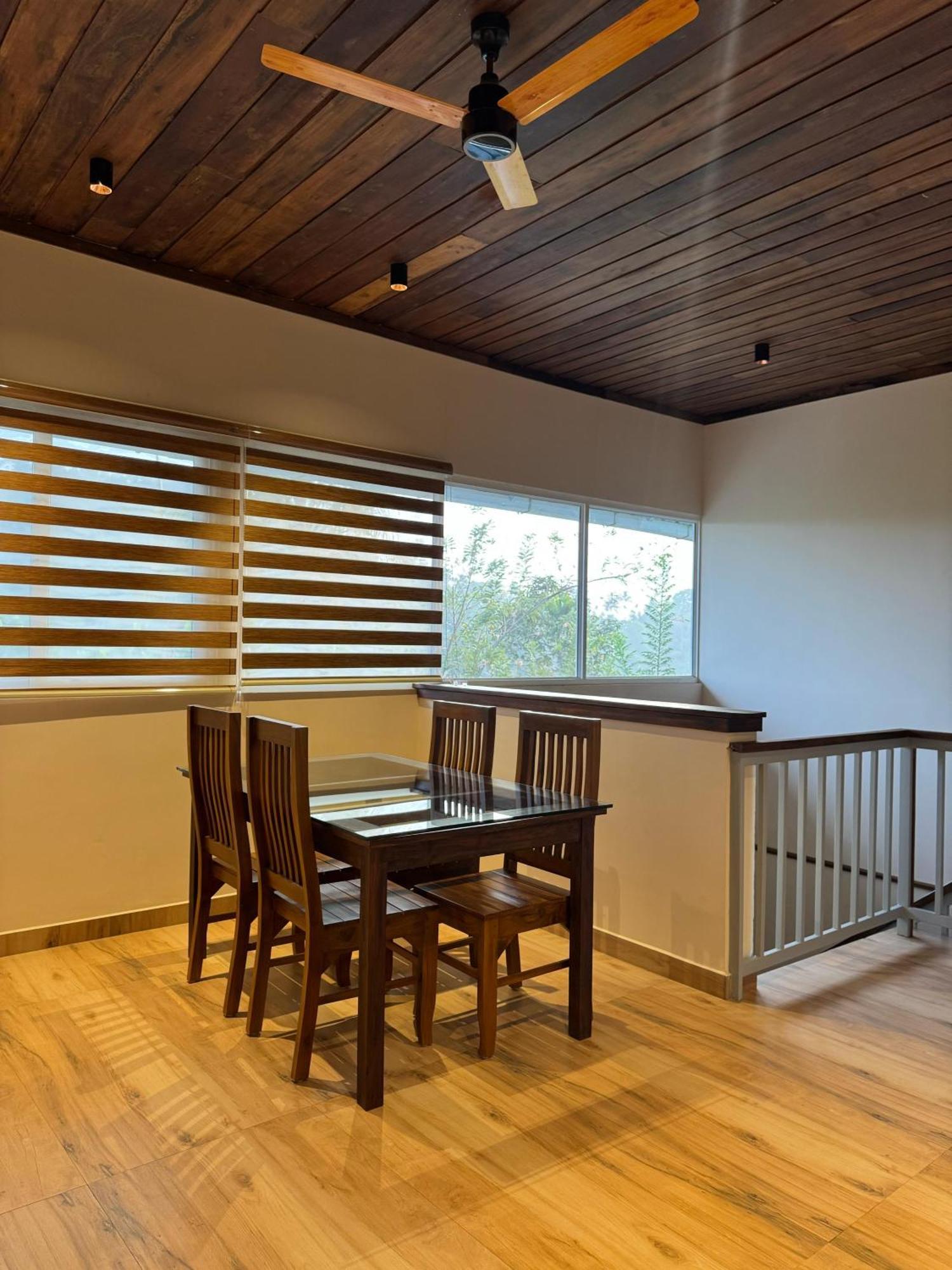 Munnar Blue Mist Bed & Breakfast Dış mekan fotoğraf