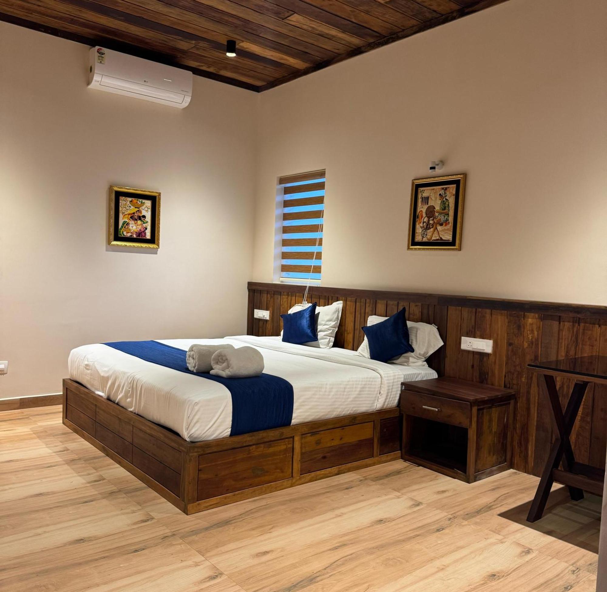 Munnar Blue Mist Bed & Breakfast Dış mekan fotoğraf